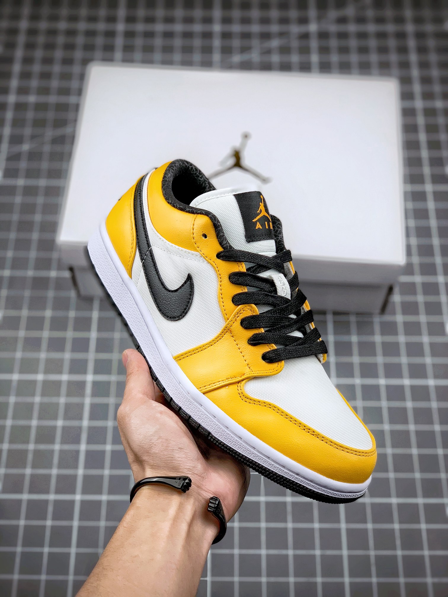 Air Jordan 1 Low Blanco Naranja Lakers AJ1乔1 low top casual skate shoes, sincronizado con los colores oficiales, único …