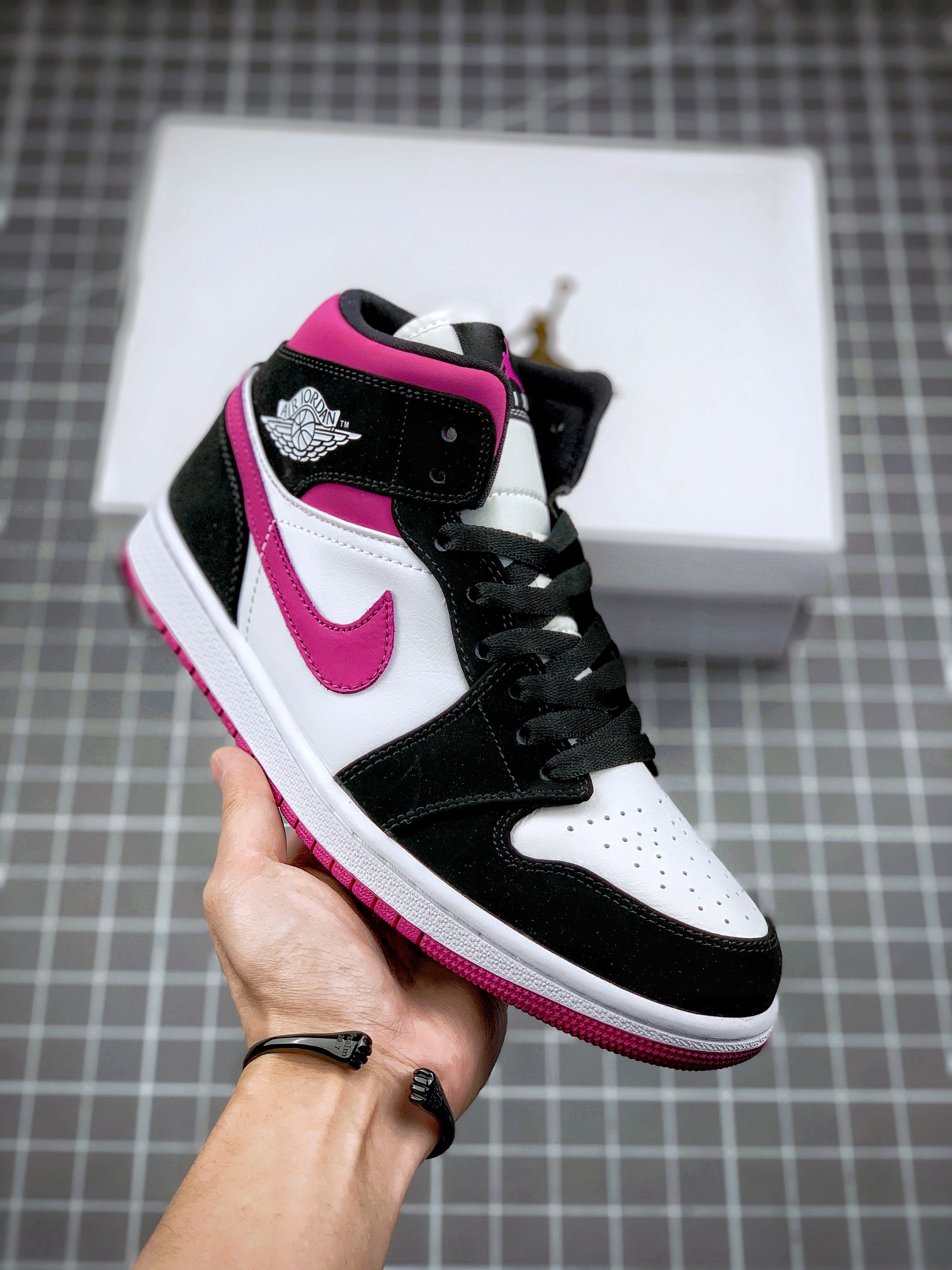 Air Jordan 1 MID uva negra y púrpura 🍇, serie de caña media, nuevo lote, suela original con molde original, piel perso…