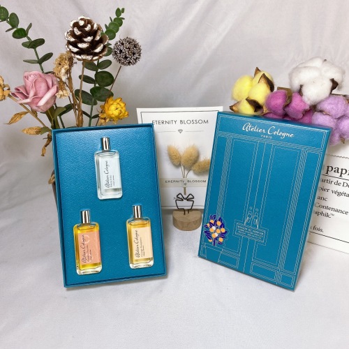 Atelier Cologne Miniature Perfume Set - Orange Sanguine, Oolang Infini, Pomelo Paradis 1 Atelier Cologne Miniature Perfume Set - Orange Sanguine, Oolang Infini, Pomelo Paradis