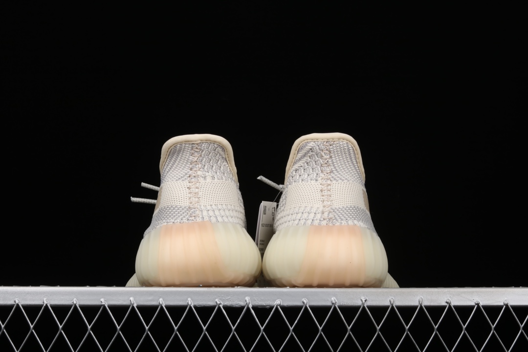 💰150真标💰180公司级💰260纯原版
Adidas Yeezy 350 Boost V2 FU9161 阿迪达斯椰子350二代 全新胡须白镂空天使配色 巴斯夫Boost原底
尺码:36 36.5 37 38 38.5 39 40 40.5 41 42 42.5 43 44 44.5 45 46 47