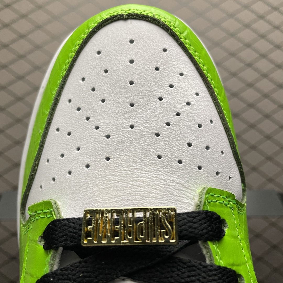 420 纯原版本 Supreme x Nike SB Dunk Low  ” Mean Green ” 白金绿 超限定联名低帮运动休闲板鞋 DH3228-101