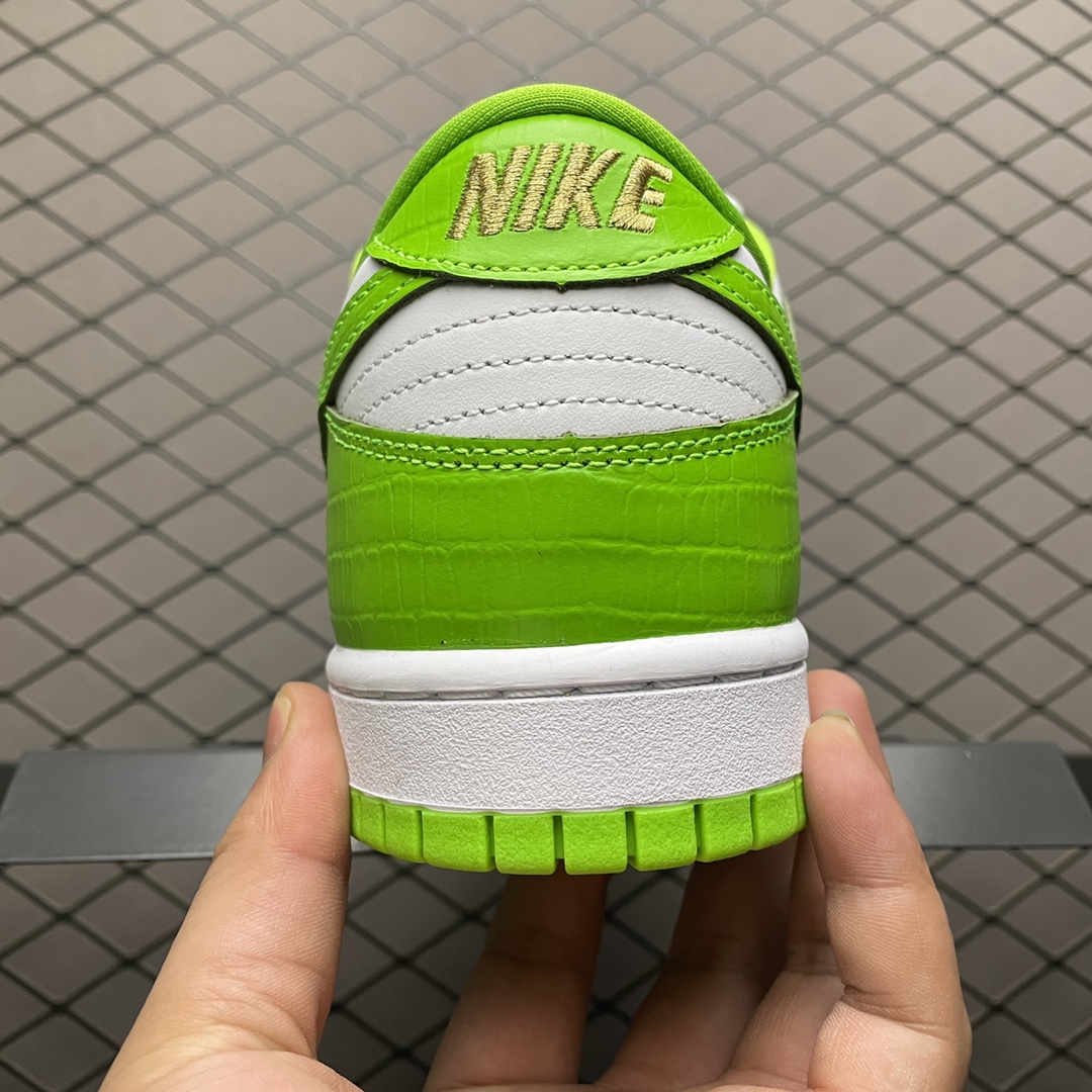 420 纯原版本 Supreme x Nike SB Dunk Low  ” Mean Green ” 白金绿 超限定联名低帮运动休闲板鞋 DH3228-101