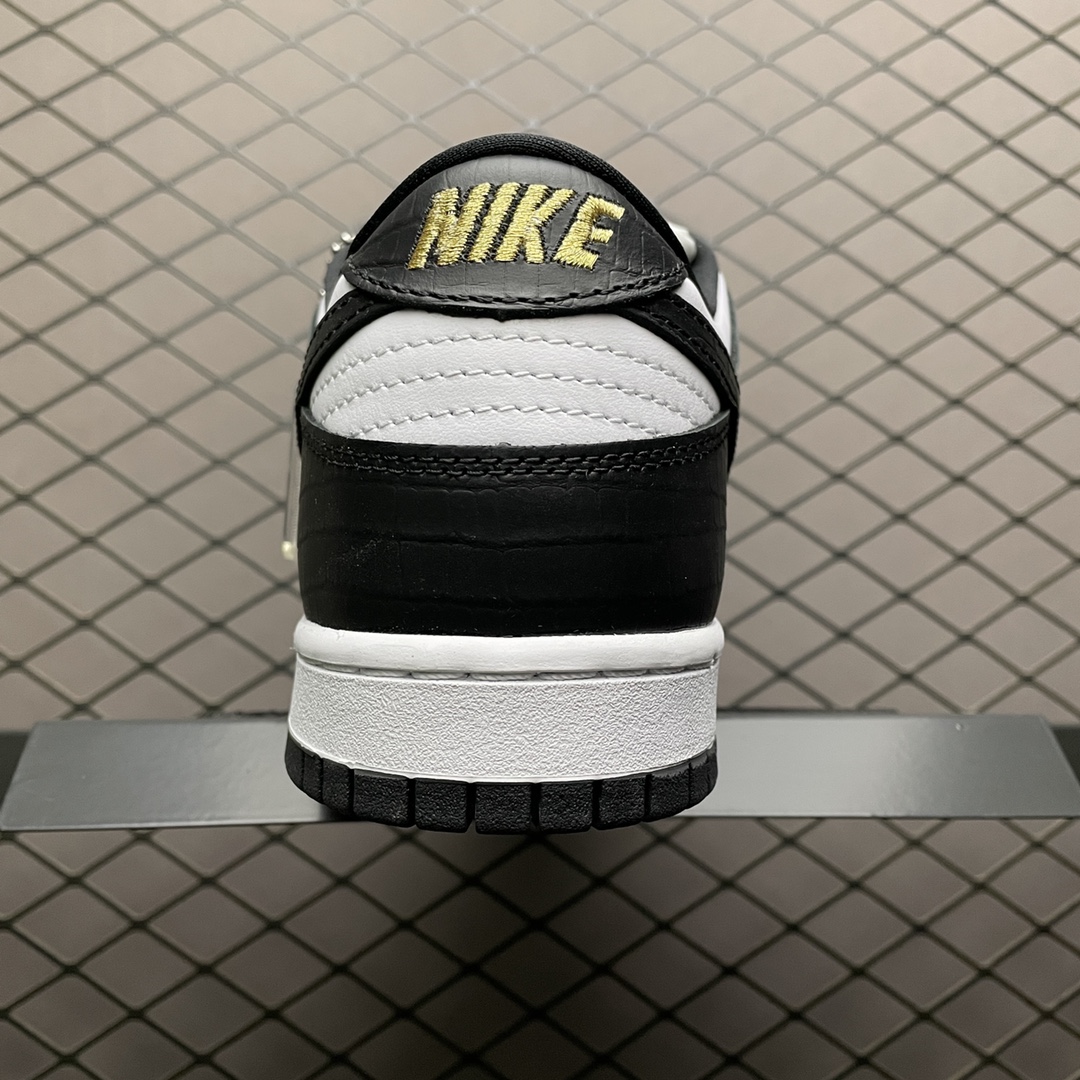 420 纯原版本 Supreme x Nike SB Dunk Low  ” Black Stars ” 白金黑 超限定联名低帮运动休闲板鞋 DH3228-102