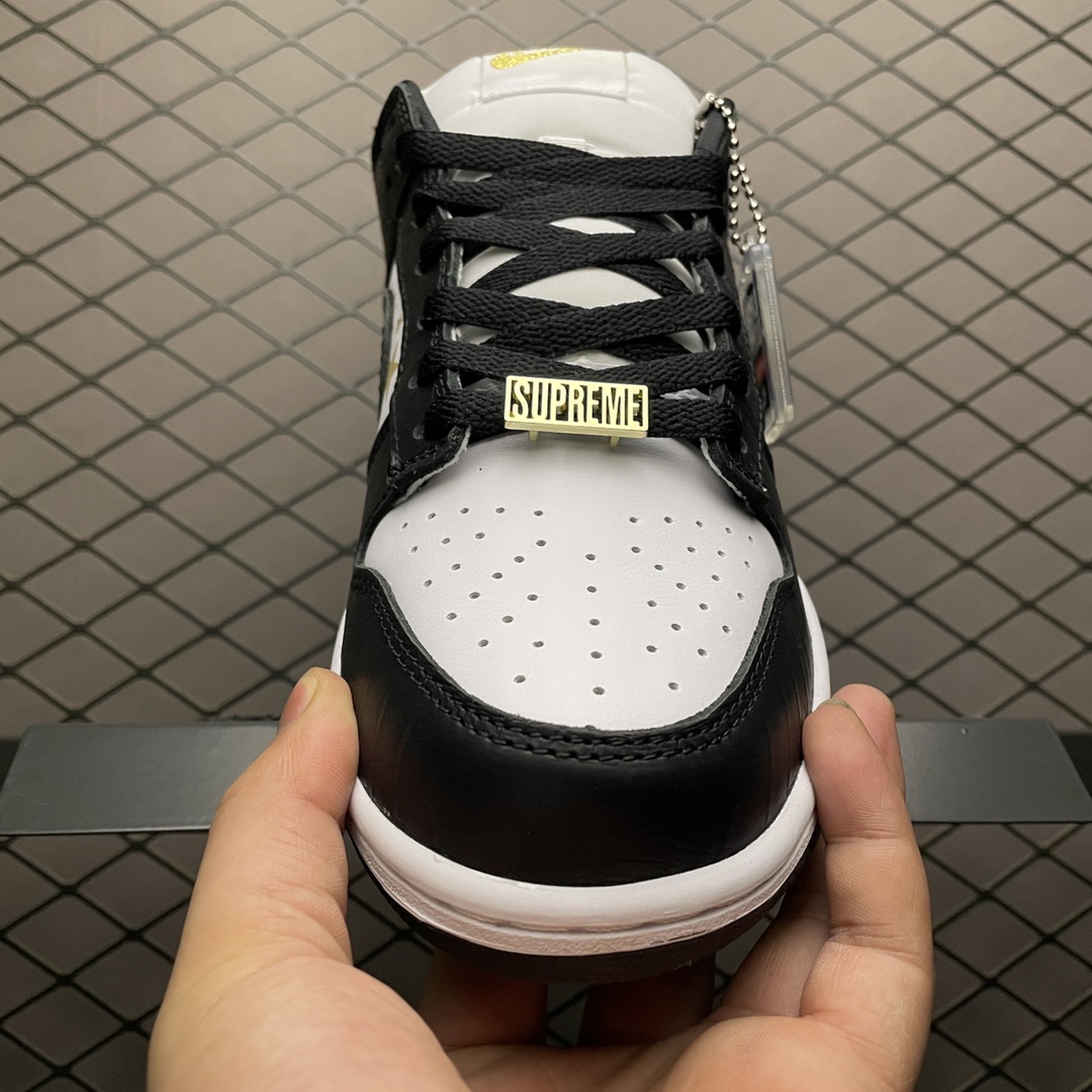 420 纯原版本 Supreme x Nike SB Dunk Low  ” Black Stars ” 白金黑 超限定联名低帮运动休闲板鞋 DH3228-102
