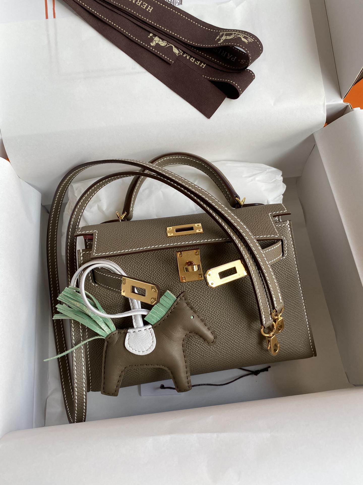 Hermès Product _dsnqfap8O6g2uQfNzjSVhn2Bw_mAzvlbDDQDMcg