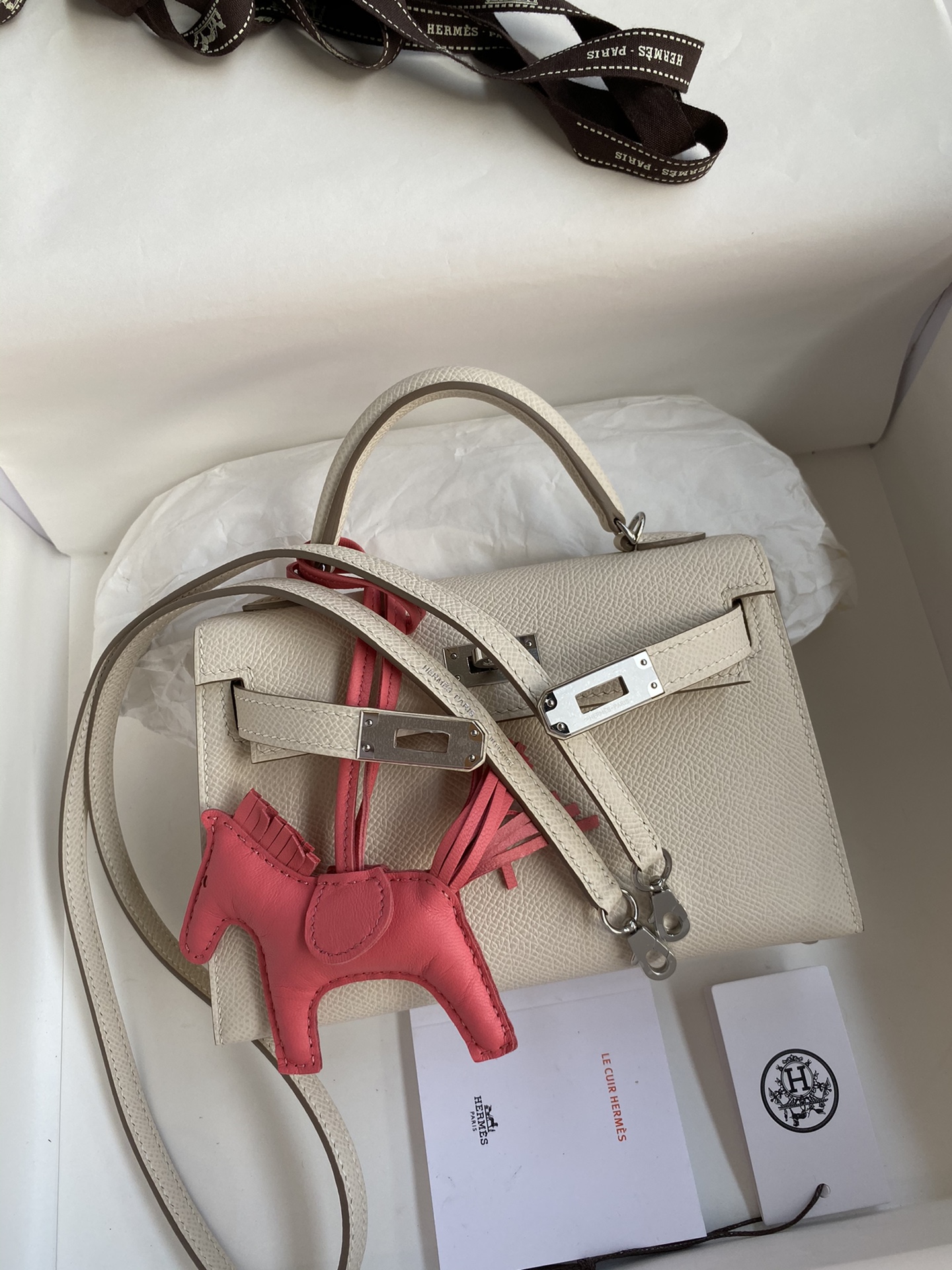 Hermès Product _dJ6qfpLARQNR6Qe15CYTy013ZPNFqOLAkEmpB_w
