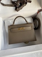 Hermes Kelly Handbags Crossbody & Shoulder Bags website to buy replica
 Elephant Grey Gold Hardware Epsom Mini