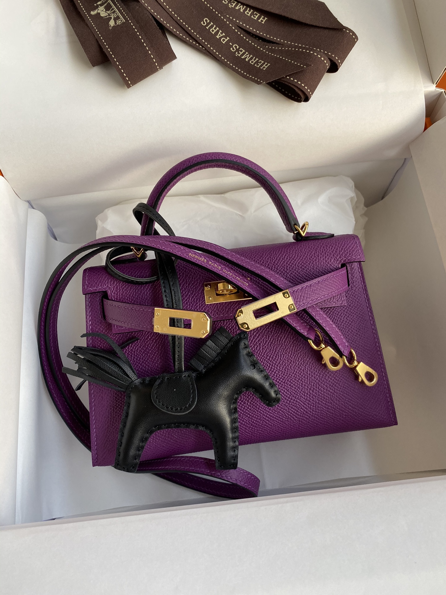 Hermès Product _dp_qfVGqm_tCoiNiKc8cy-iEvHweLNABSvjsTag
