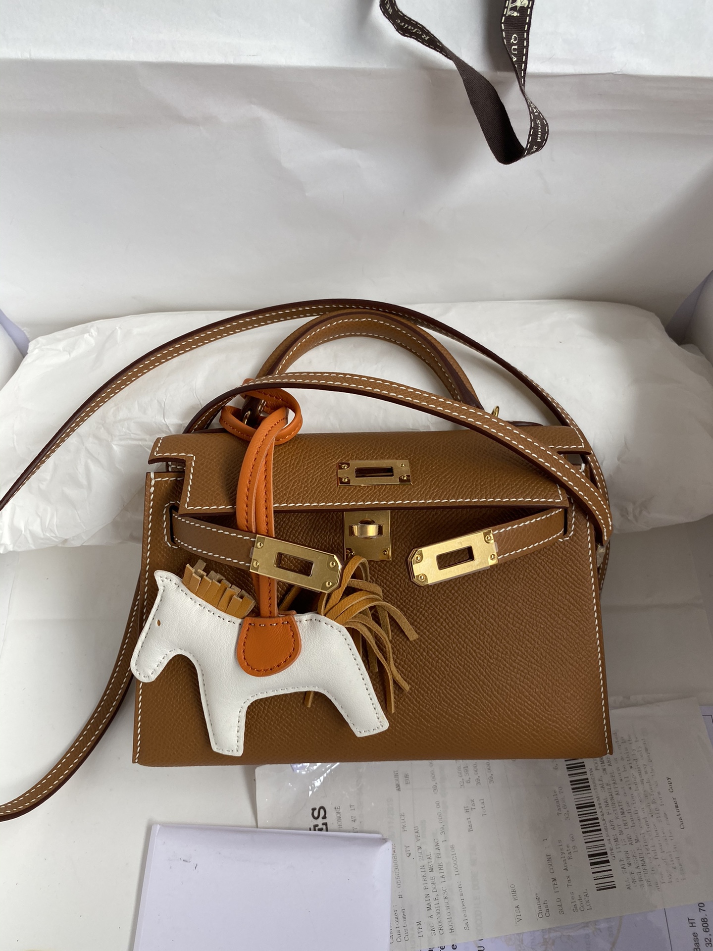 Hermès Product _dvUqfR2NRNPIQ9b3zOvrREC3kcIlRIkM0qqjhoA