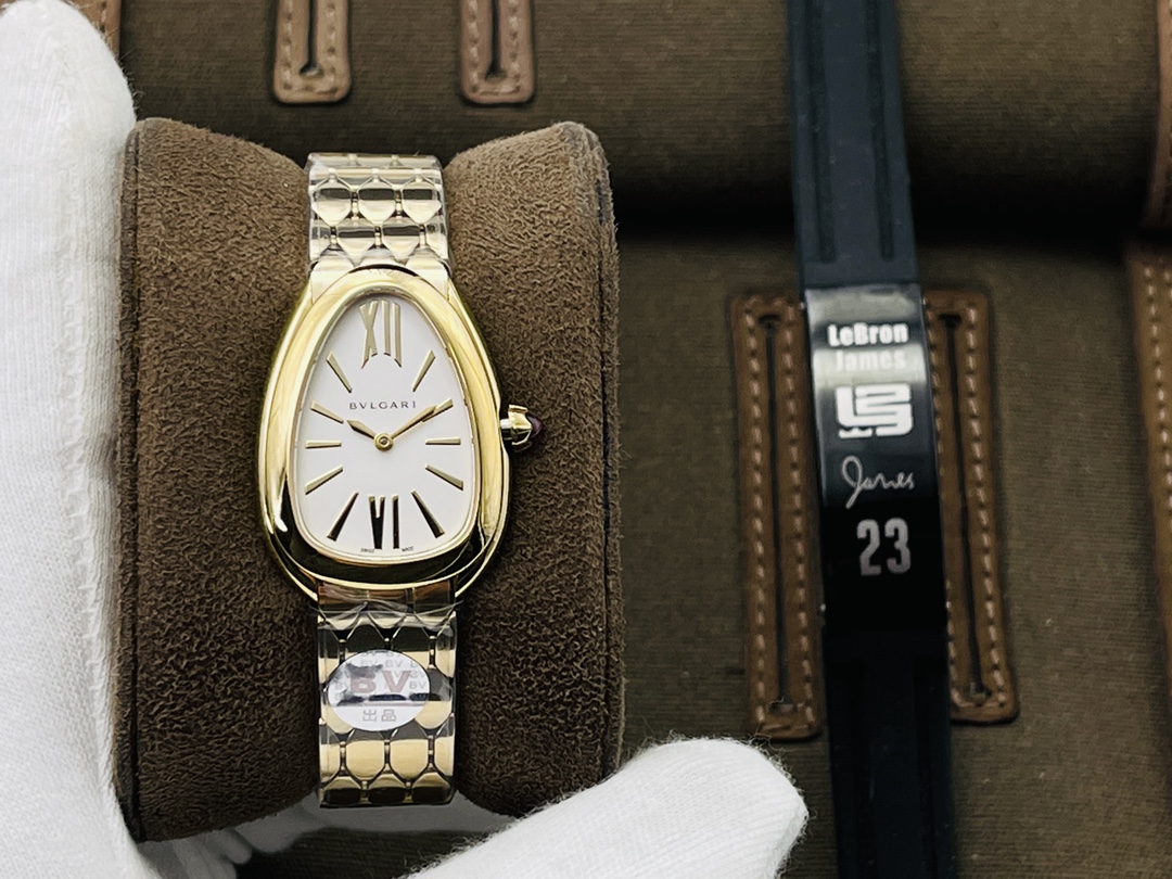 Bvlgari White Watch 1548