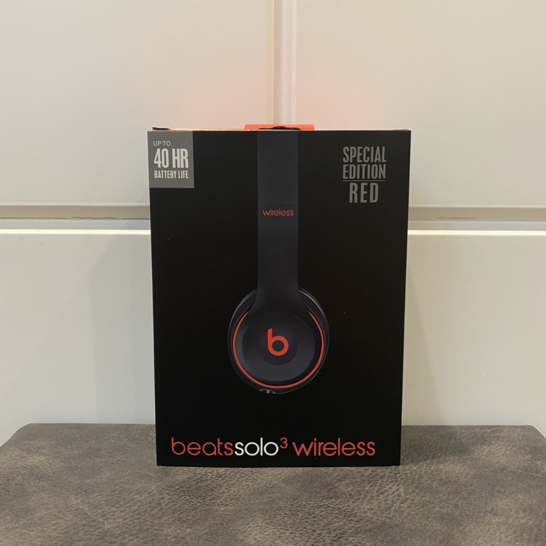 本地批💰50 利润自己加 BeaStudio3 头戴式无线蓝牙耳机 高配版 13个配色 苹果手机带弹窗连接 hifi音质 佩戴舒适,不压迫耳朵。 高性价比,绝对的装b神器,音质直逼千元神机 超长待机,充电100分钟。可持续使7个小时 支持ios/mac/安卓手机 可插线电脑使用 手机连接显示耳机标志和蓝牙型号,弓形部位带logo,两边带