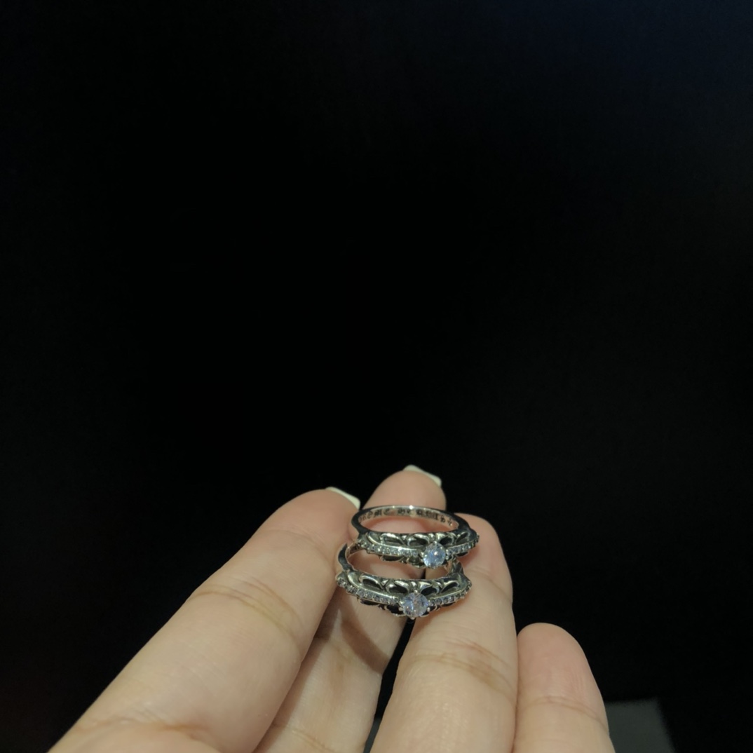 Chrome Hearts 新品上架𝐂𝐡𝐫𝐨𝐦𝐞 𝐡𝐞𝐚𝐫𝐬 克罗心十字花镶石戒指
