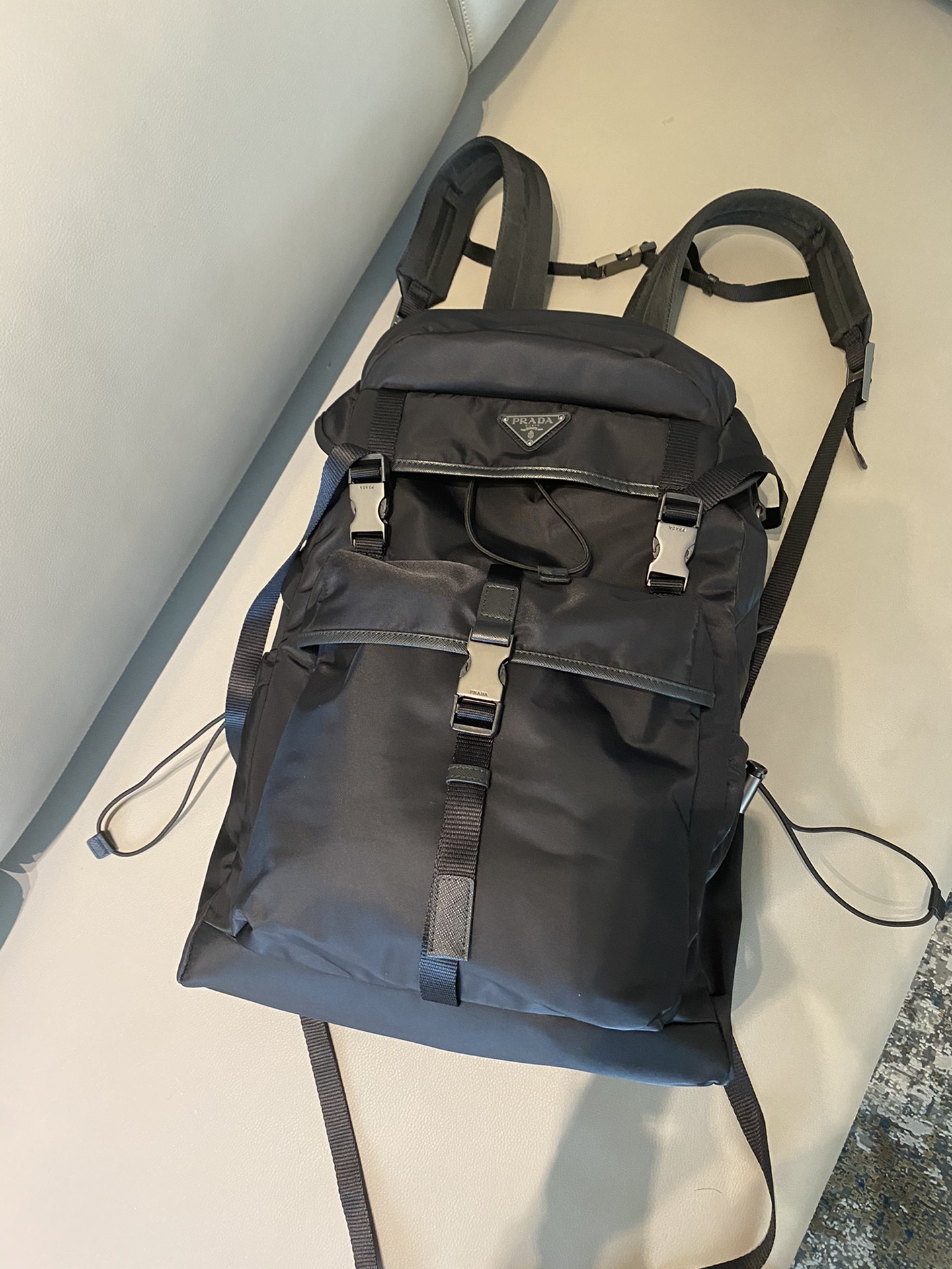 PRADA普拉达进口尼龙面料新款登山包2VZ079