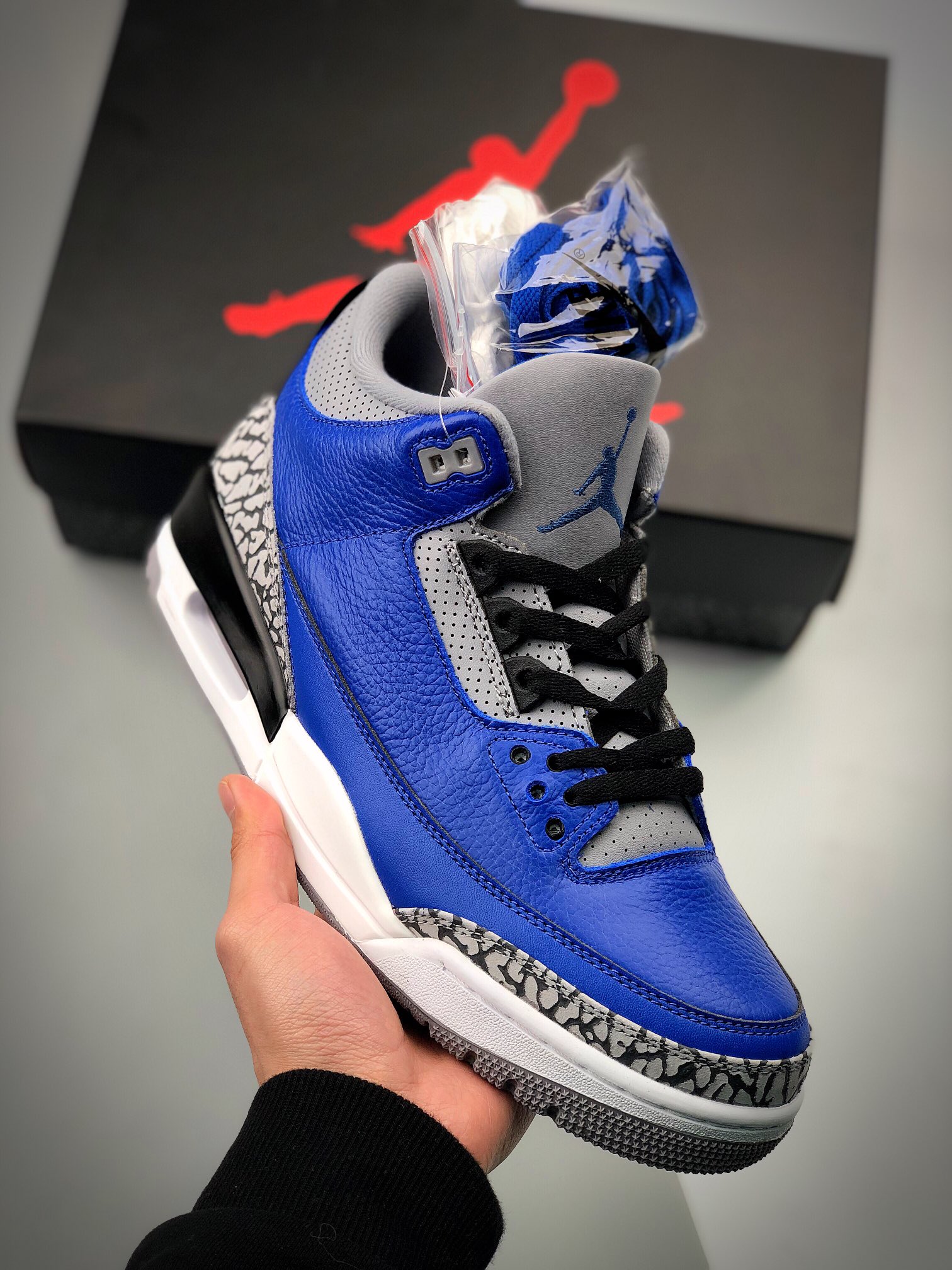 380 Air Jordan 3 Retro ”Blue Cement” 黑蓝水泥