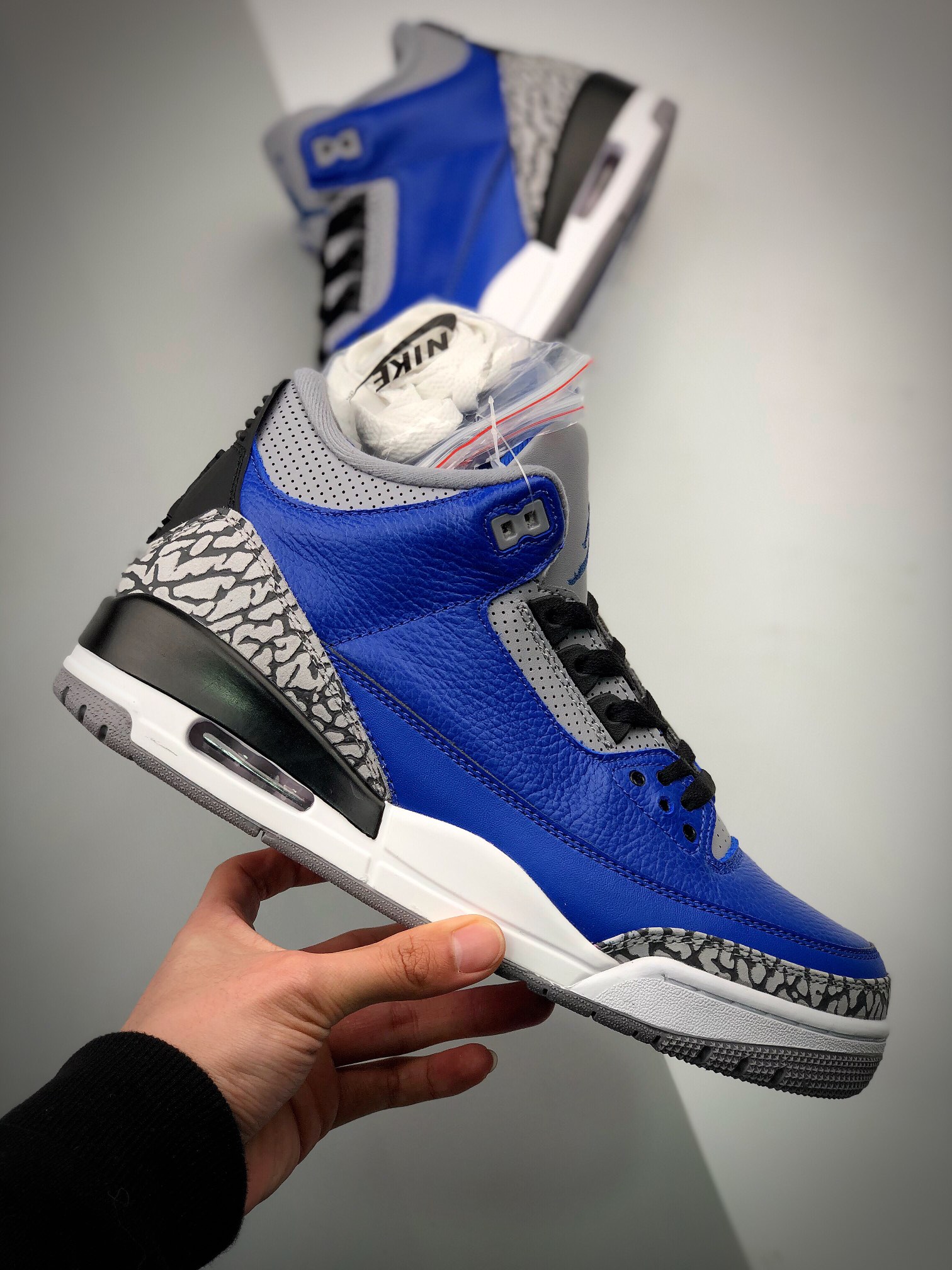 380 Air Jordan 3 Retro ”Blue Cement” 黑蓝水泥