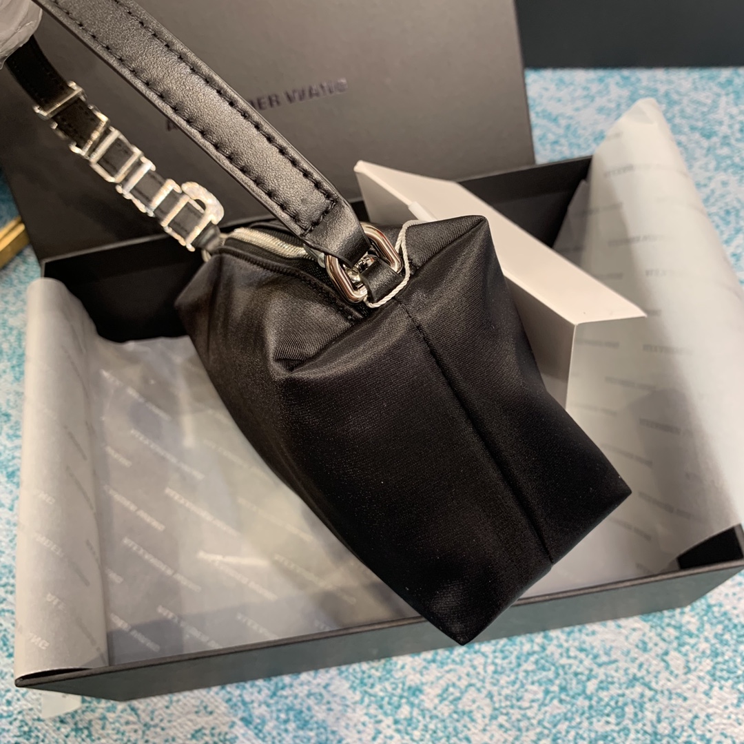 New Money from Alexander Wang: Silk 754 Collection with High-End Aesthetic - 图片 5