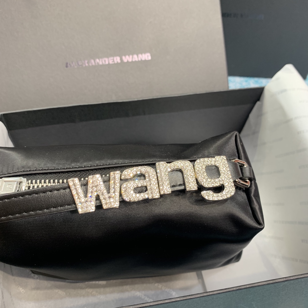 New Money from Alexander Wang: Silk 754 Collection with High-End Aesthetic - 图片 4