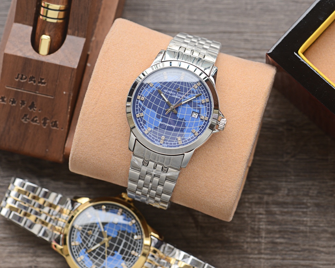 💰440 江诗丹顿 Vacheron Constantin 精品男士腕表，经典大三针搭载月相设计，尊贵大气，绅士风范，卓越品质，热卖全城。采用全自动机械机芯，顶级316精钢表壳，进口小牛皮表带，矿物质超强镜面，尺寸40*13