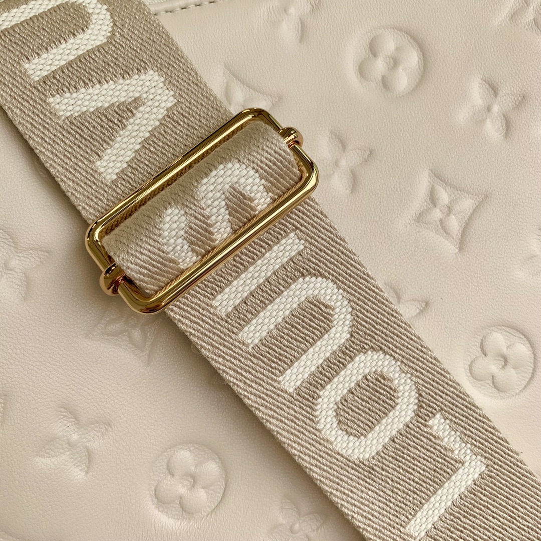 Louis Vuitton LV Coussin PM bag M57793奶白色