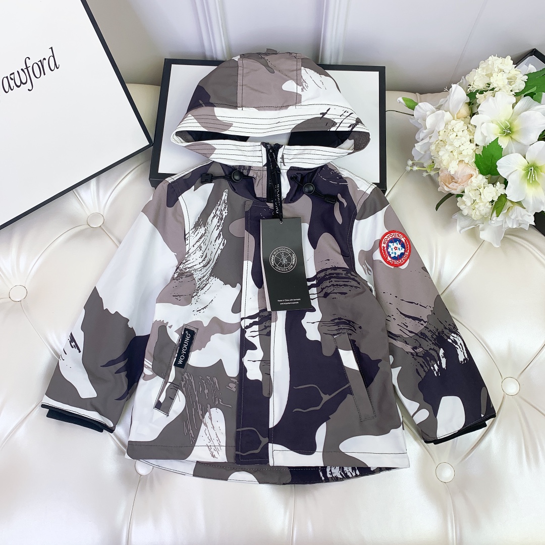Fashionable Gift Bag with High-End Waterproof Fabric and YKK Zip/Button