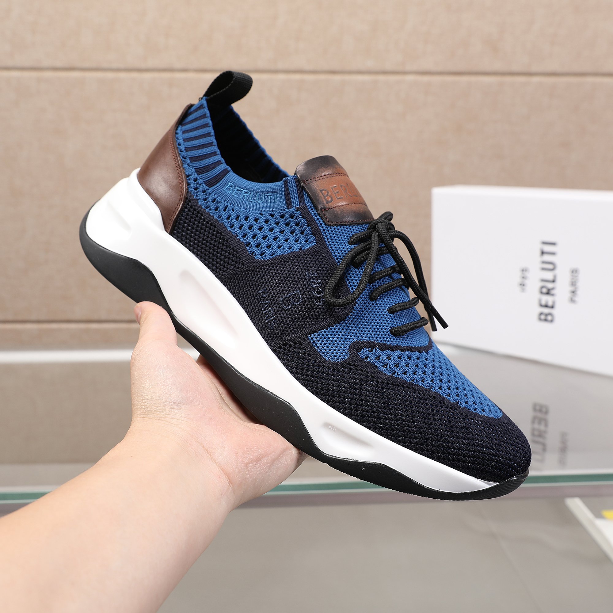 Spring/Summer nueva colección, la única versión en el mercado de los zapatos deportivos para hombre 