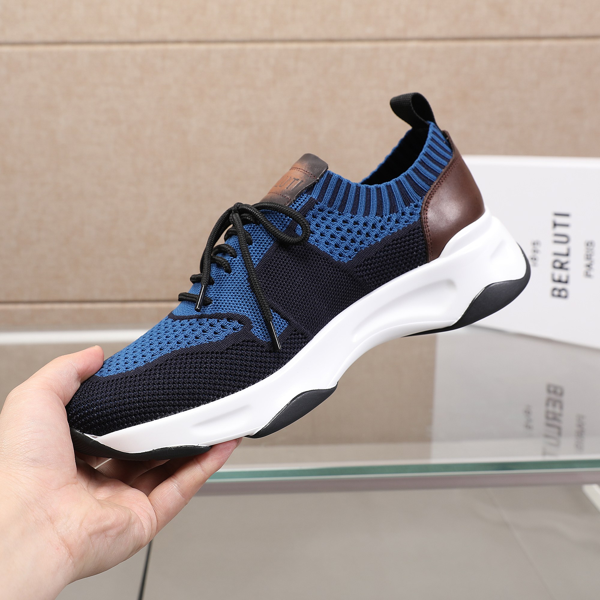 Spring/Summer nueva colección, la única versión en el mercado de los zapatos deportivos para hombre 