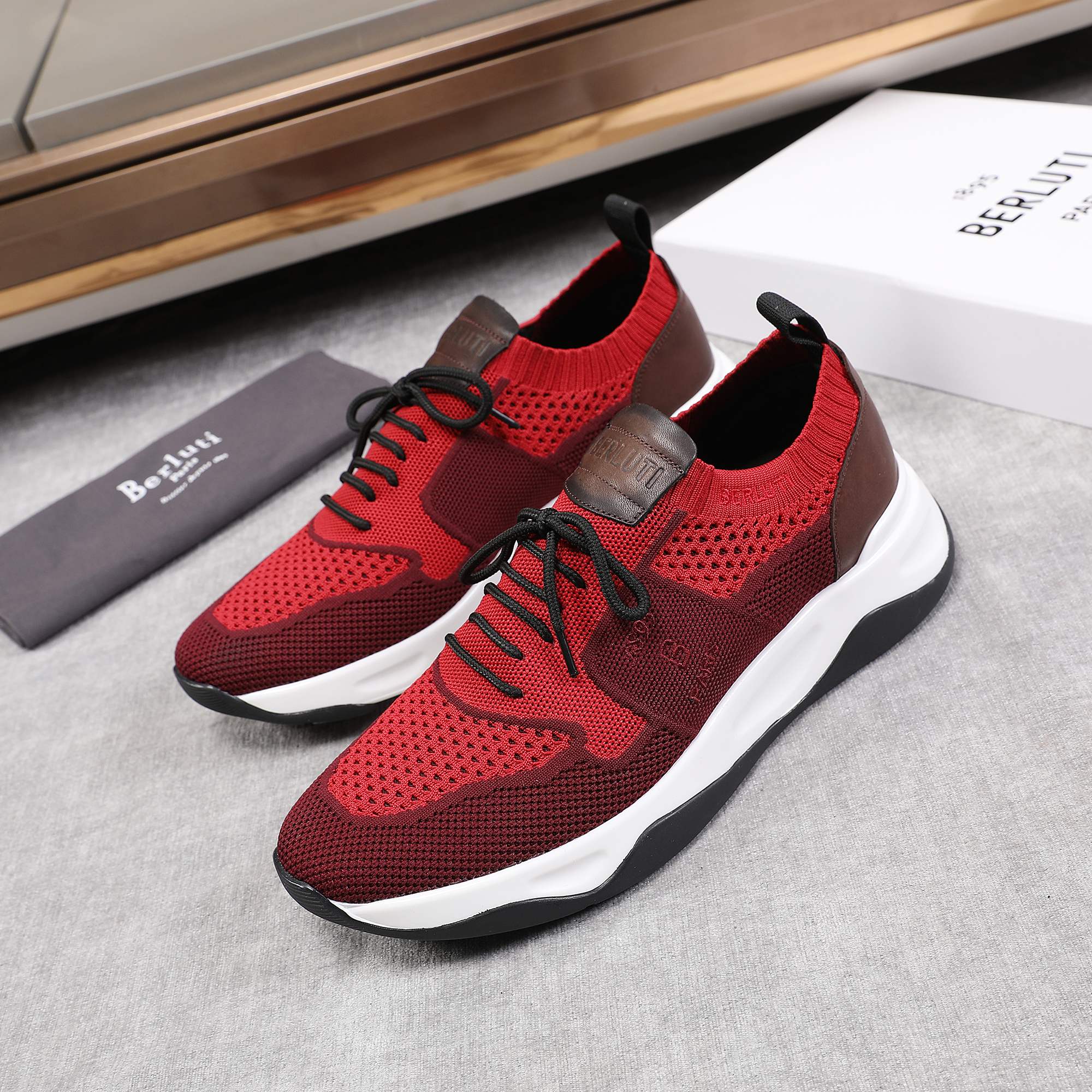 Spring/Summer nueva colección, la única versión en el mercado de los zapatos deportivos para hombre 