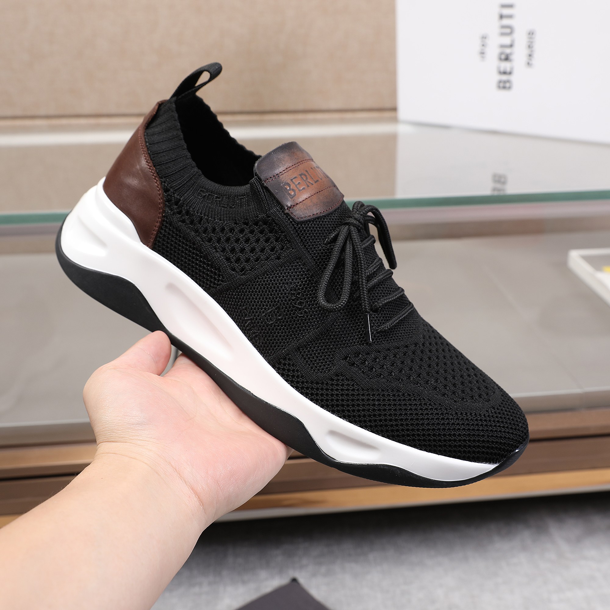 Spring/Summer nueva colección, la única versión en el mercado de los zapatos deportivos para hombre 