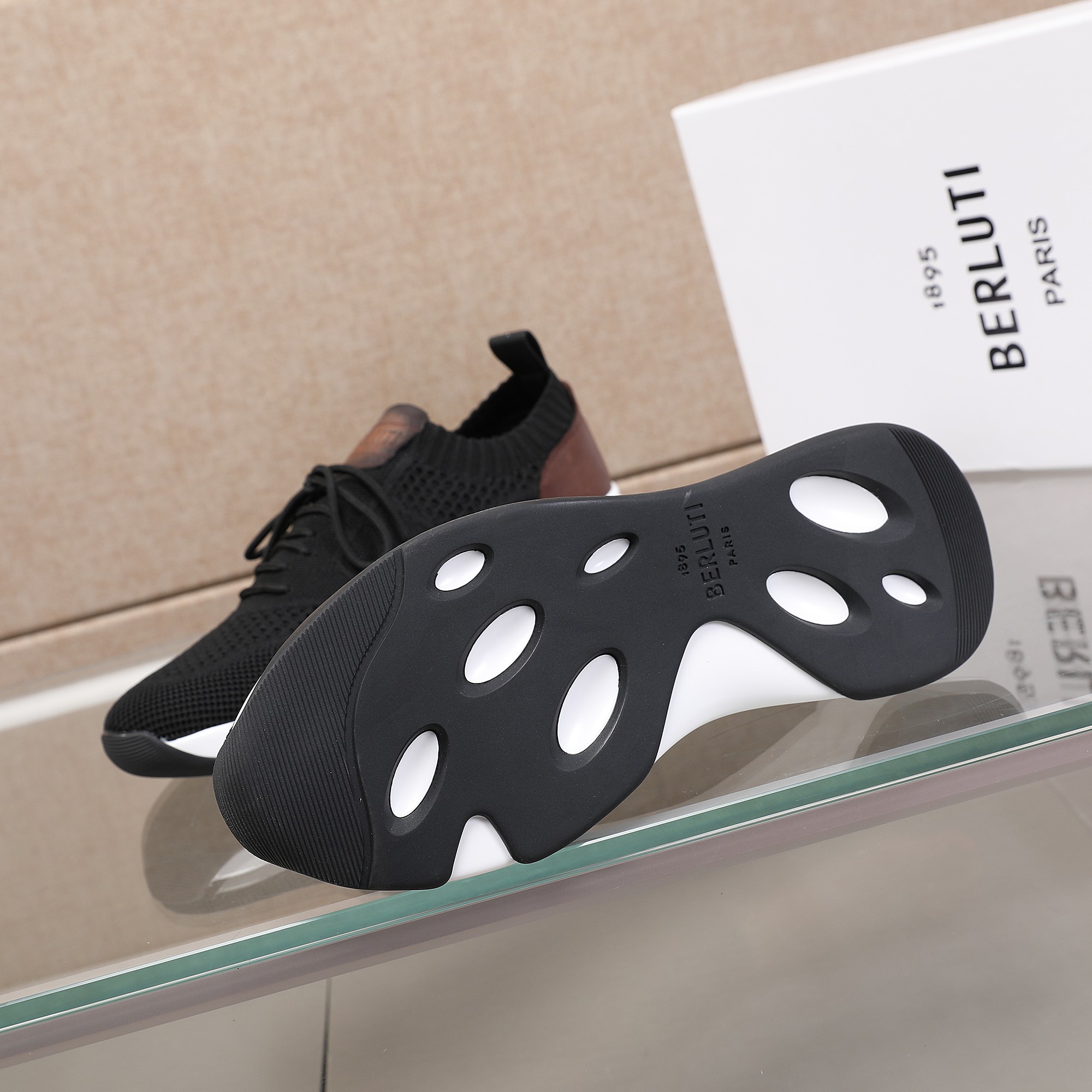 Spring/Summer nueva colección, la única versión en el mercado de los zapatos deportivos para hombre 