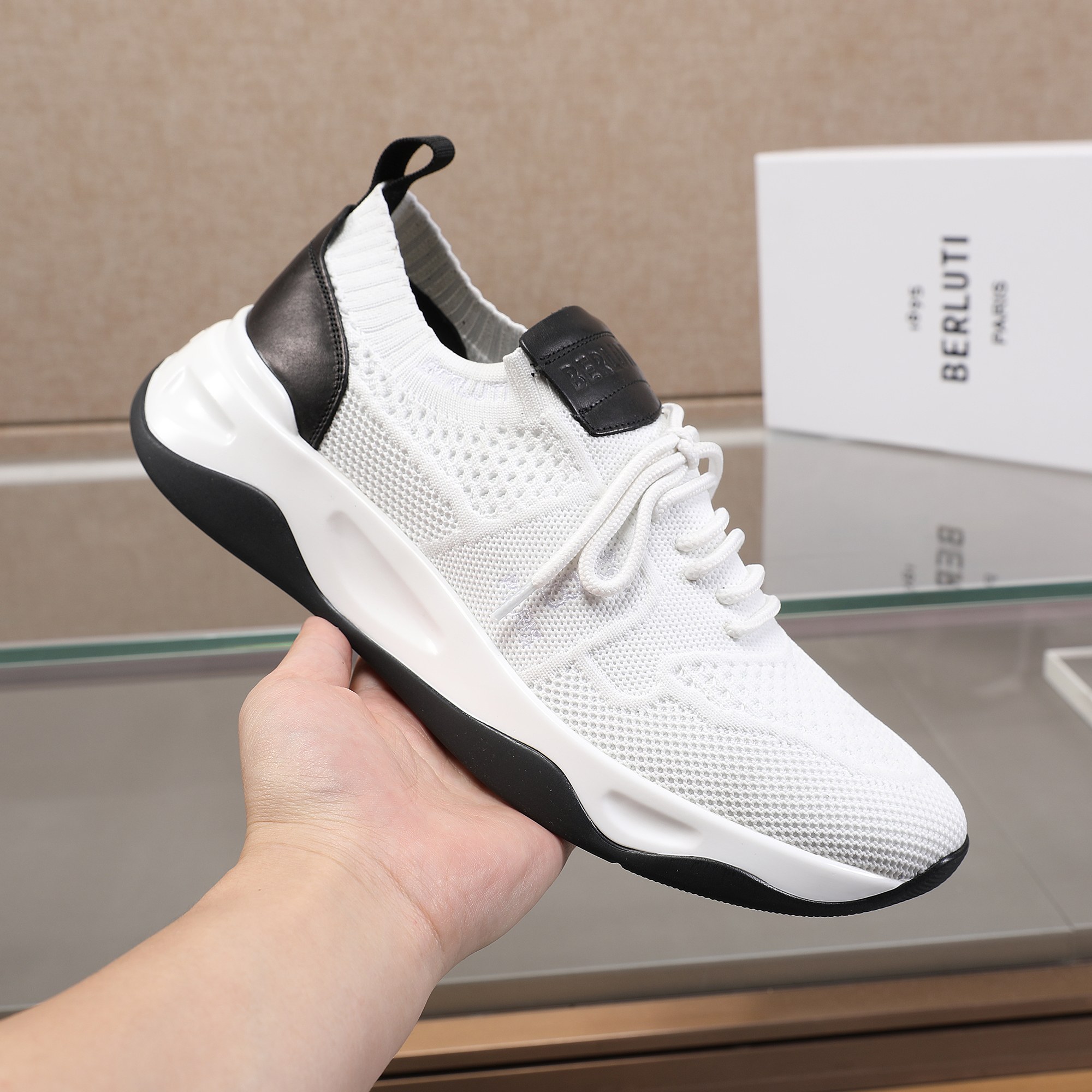 Spring/Summer nueva colección, la única versión en el mercado de los zapatos deportivos para hombre 