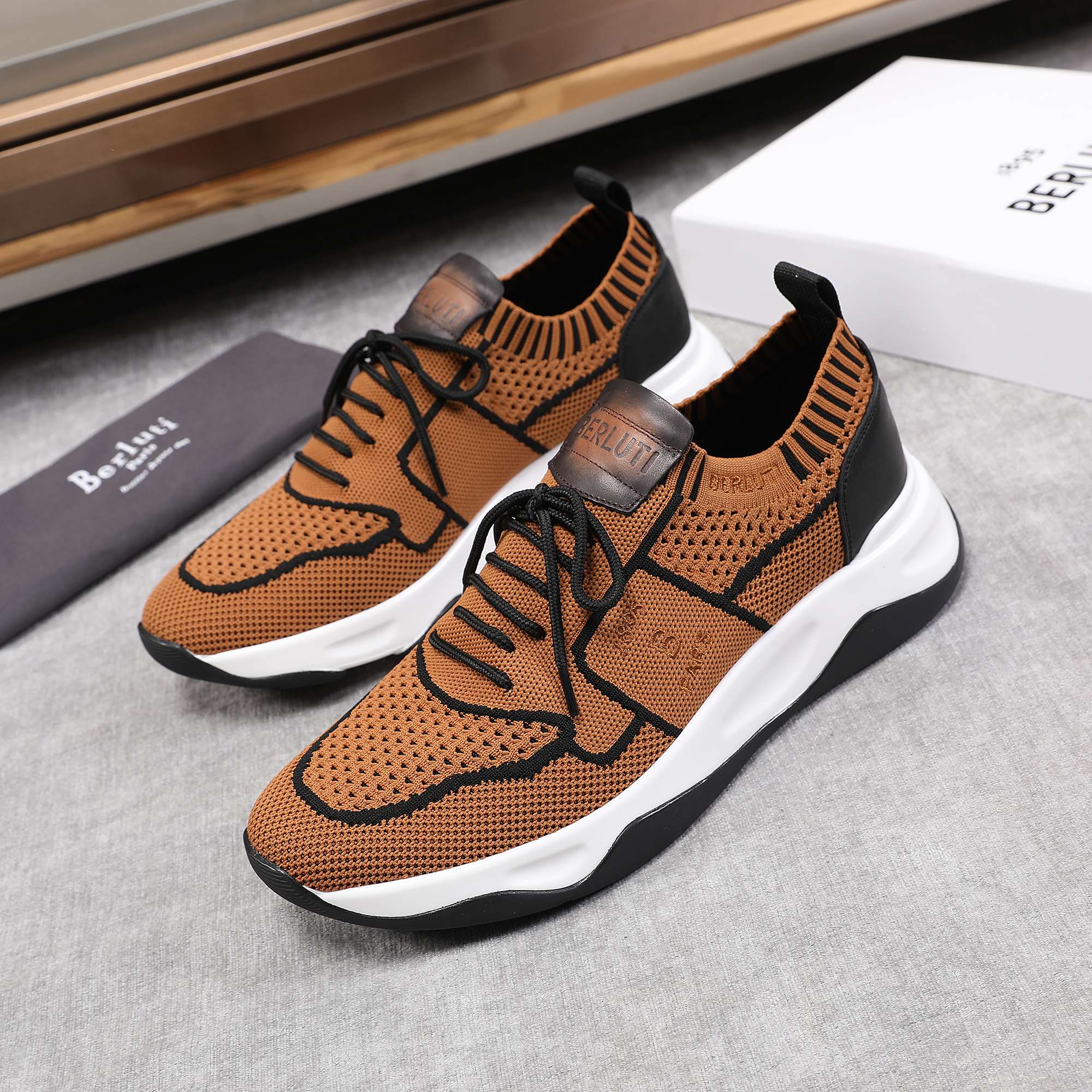Spring/Summer nueva colección, la única versión en el mercado de los zapatos deportivos para hombre 