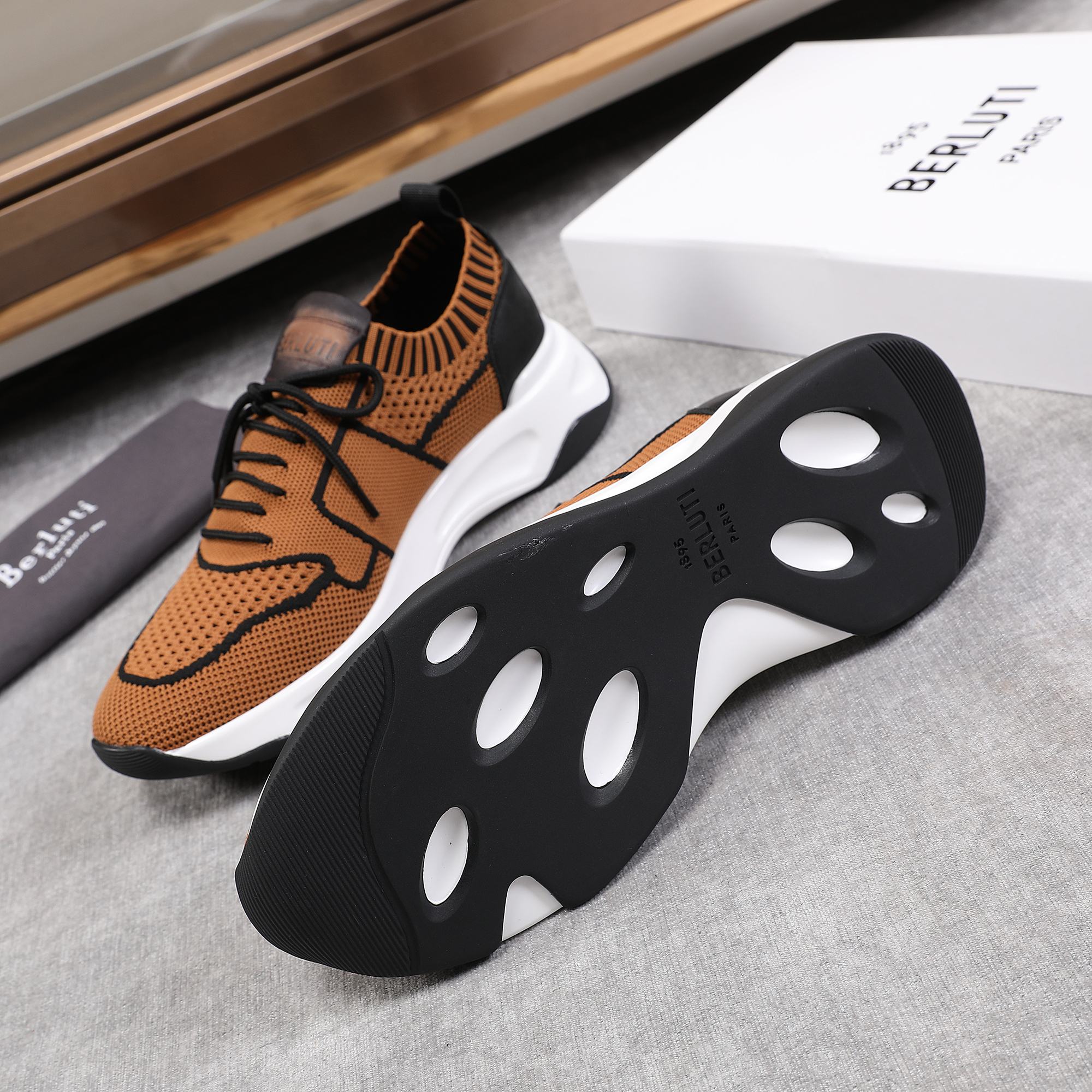 Spring/Summer nueva colección, la única versión en el mercado de los zapatos deportivos para hombre 