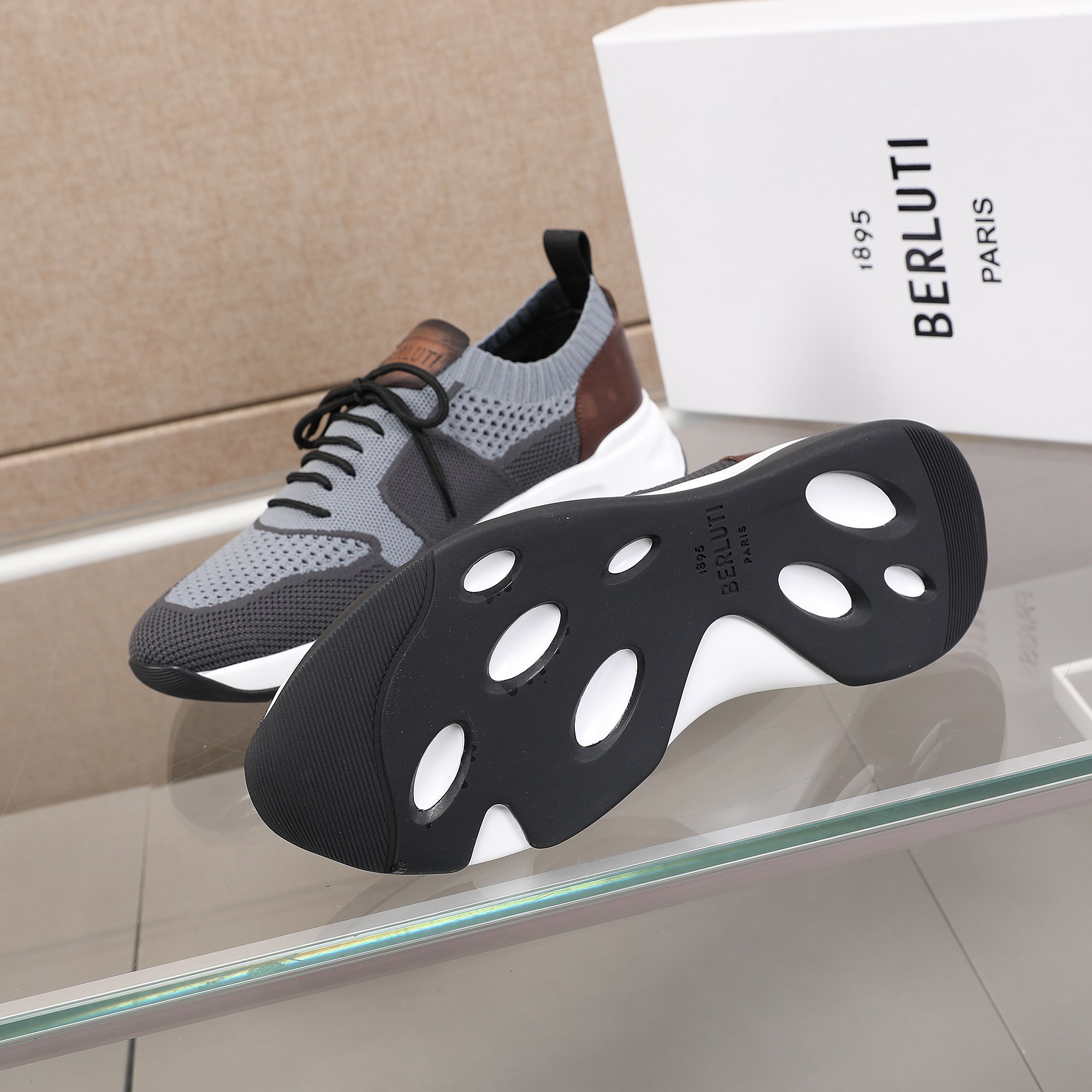 Spring/Summer nueva colección, la única versión en el mercado de los zapatos deportivos para hombre 
