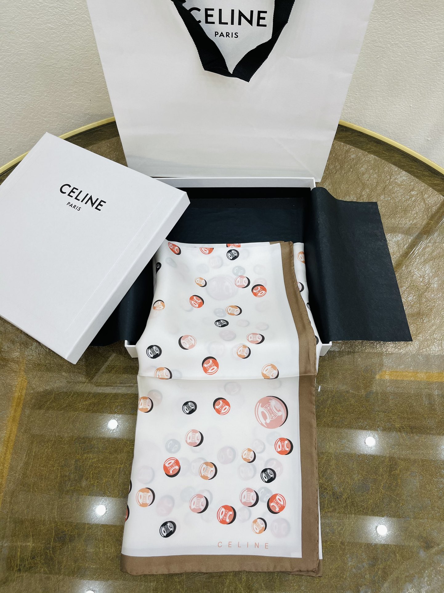 CELINE赛琳凯旋门标志100真丝围巾