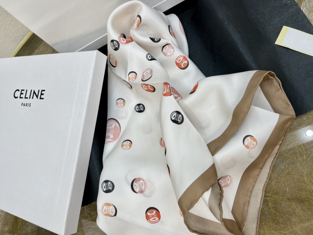 CELINE赛琳凯旋门标志100真丝围巾