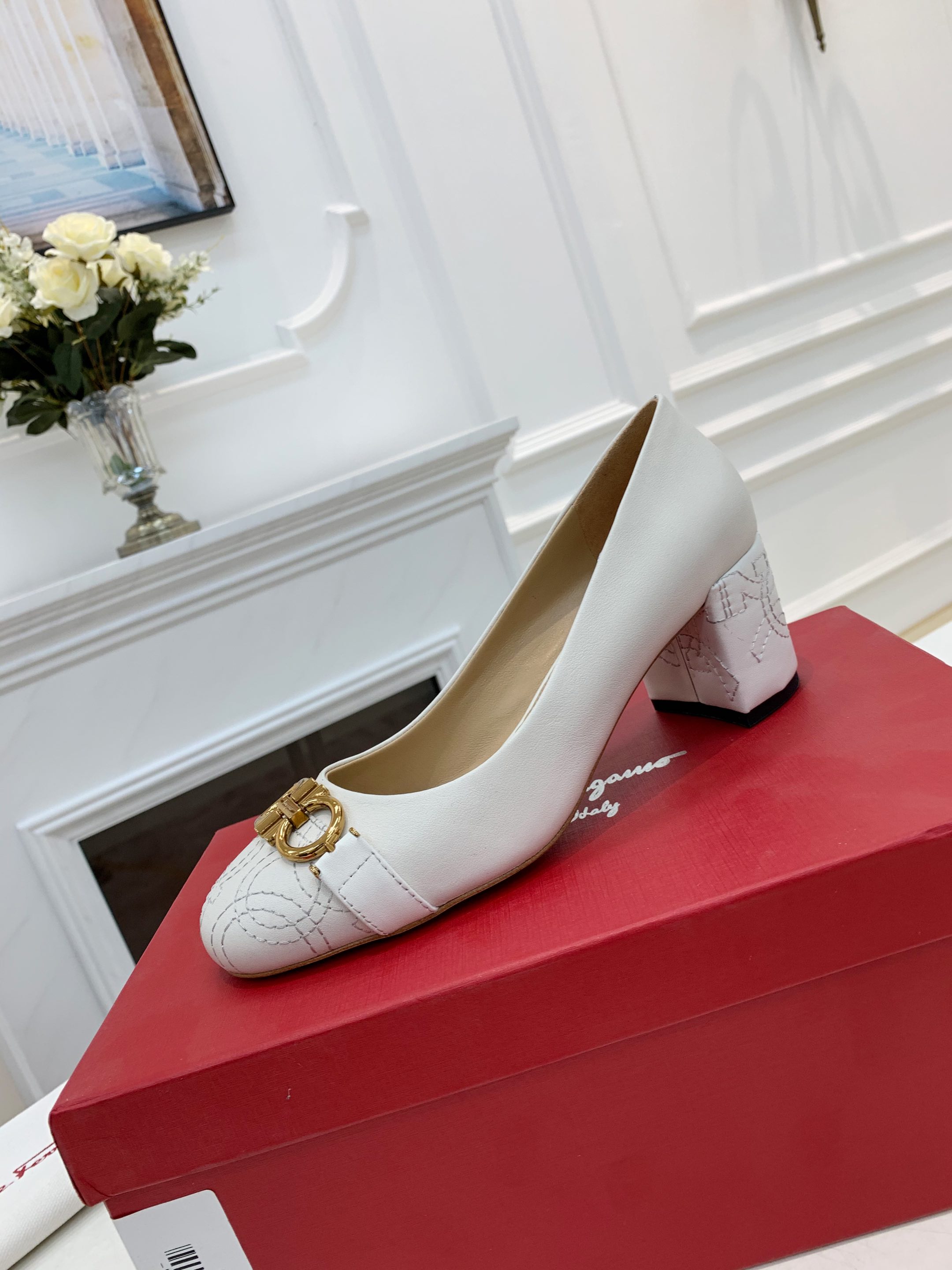 Ferragamo women's shoes Salvatore Ferragamo / ， 5.5 35-39(40 ） 280 — photo 3