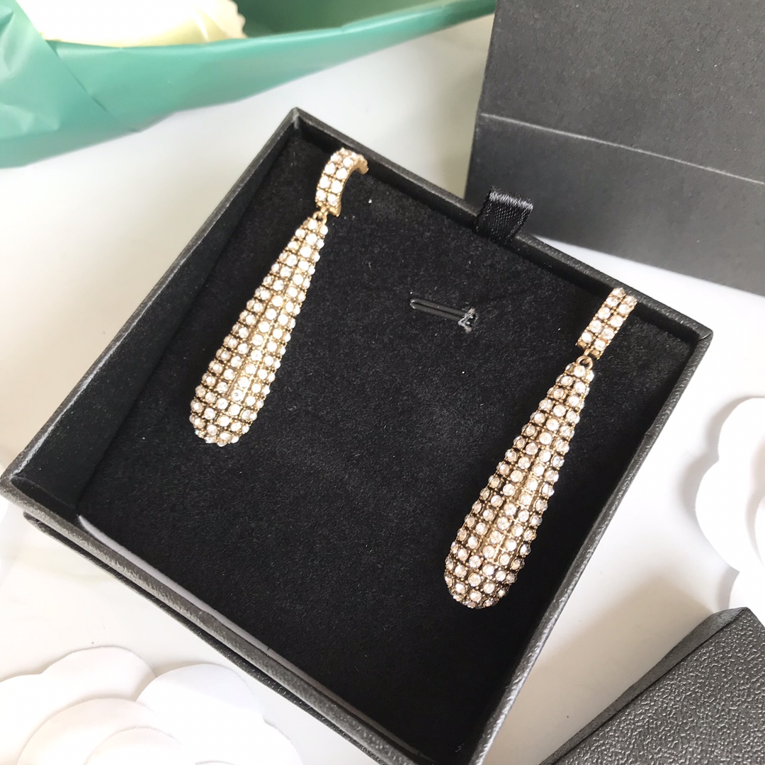 생로랑 YSL 다이아몬드 스터드 귀걸이 상세 이미지 4