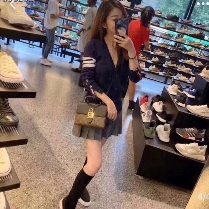 NO:396706,44322 44797 44141 44654 44080 Upper body picture, LV [original skin], louis vuitton1986090944322 44797 44141 44654 44080 上身图,LV【原厂皮】,louis vuitton,Bag