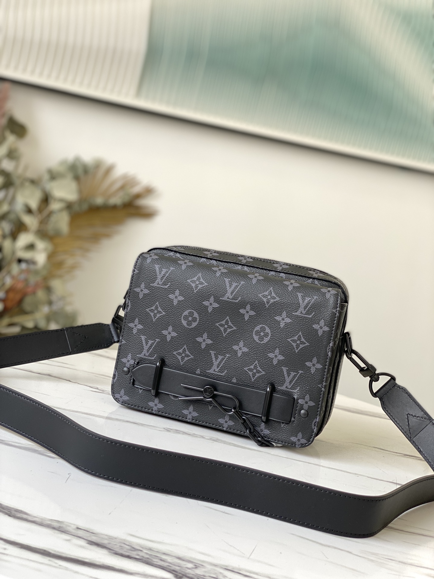 Louis Vuitton Messenger Bags Monogram Canvas Chains M45585