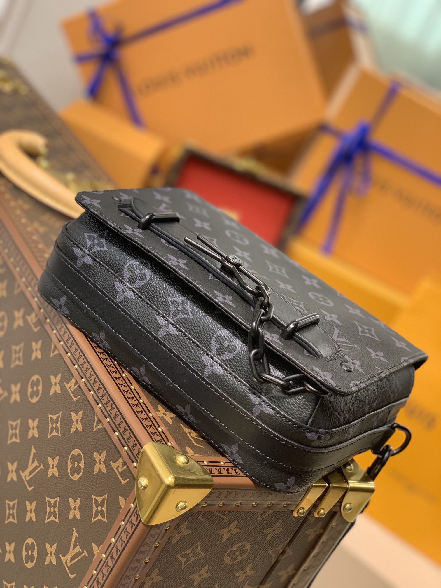 Louis Vuitton LV Steamer Messenger bag M45585黑花