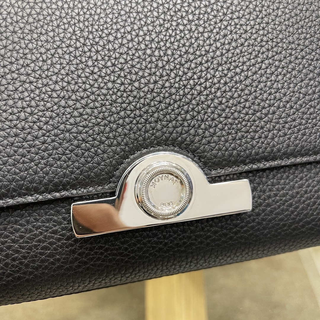 Moynat Mona Réjane Handbag: Modern Tribute to French Theatre in Art Deco Style - 图片 6