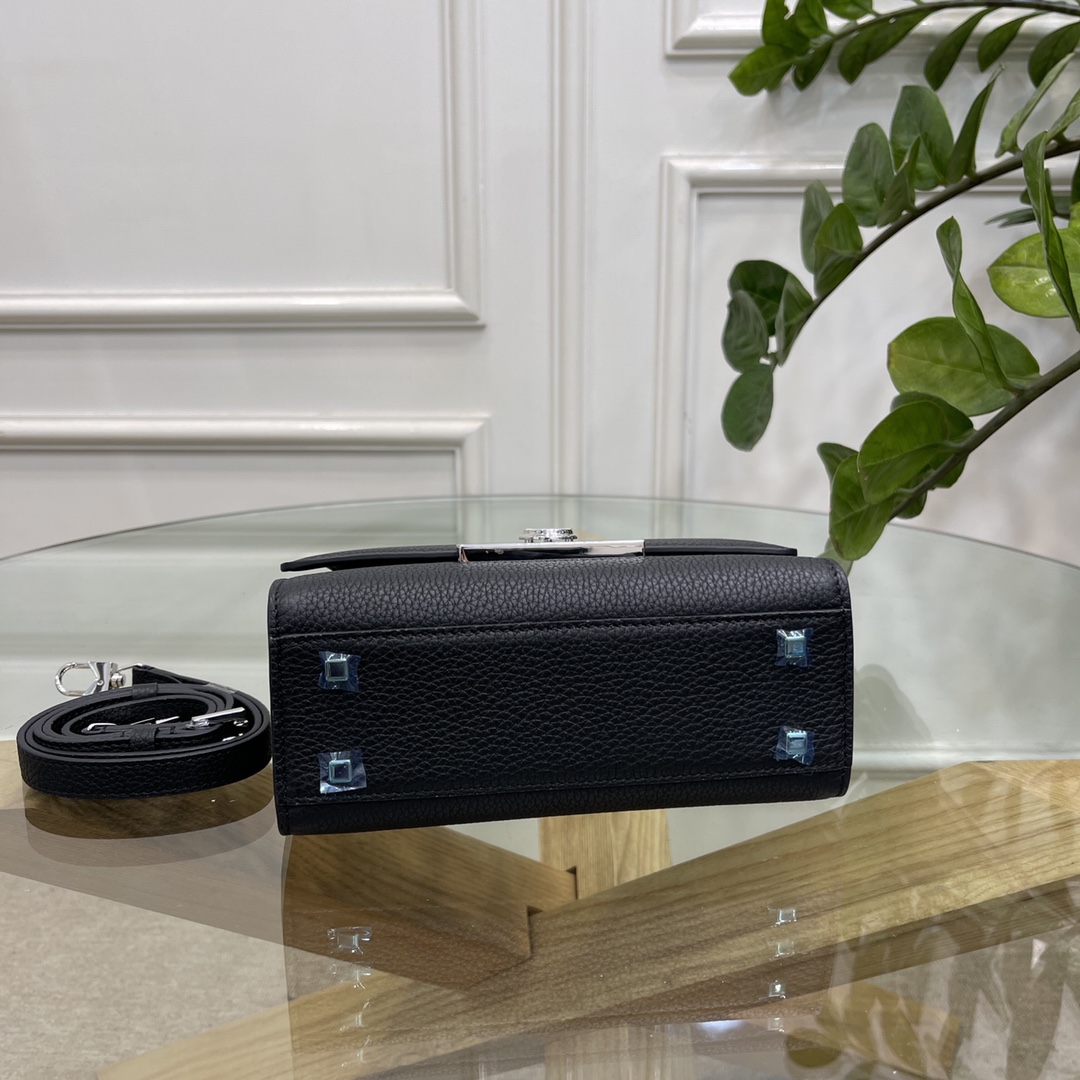 Moynat Mona Réjane Handbag: Modern Tribute to French Theatre in Art Deco Style - 图片 4