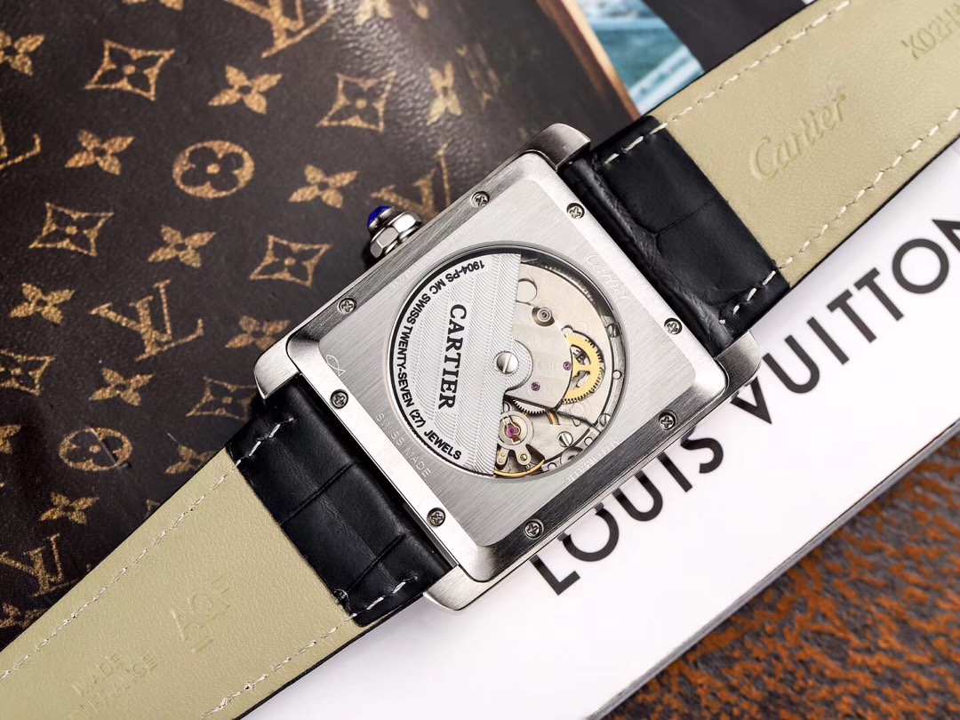 卡地亚-Cartler タンクシリーズ 男士腕表 自動機械式 40mm