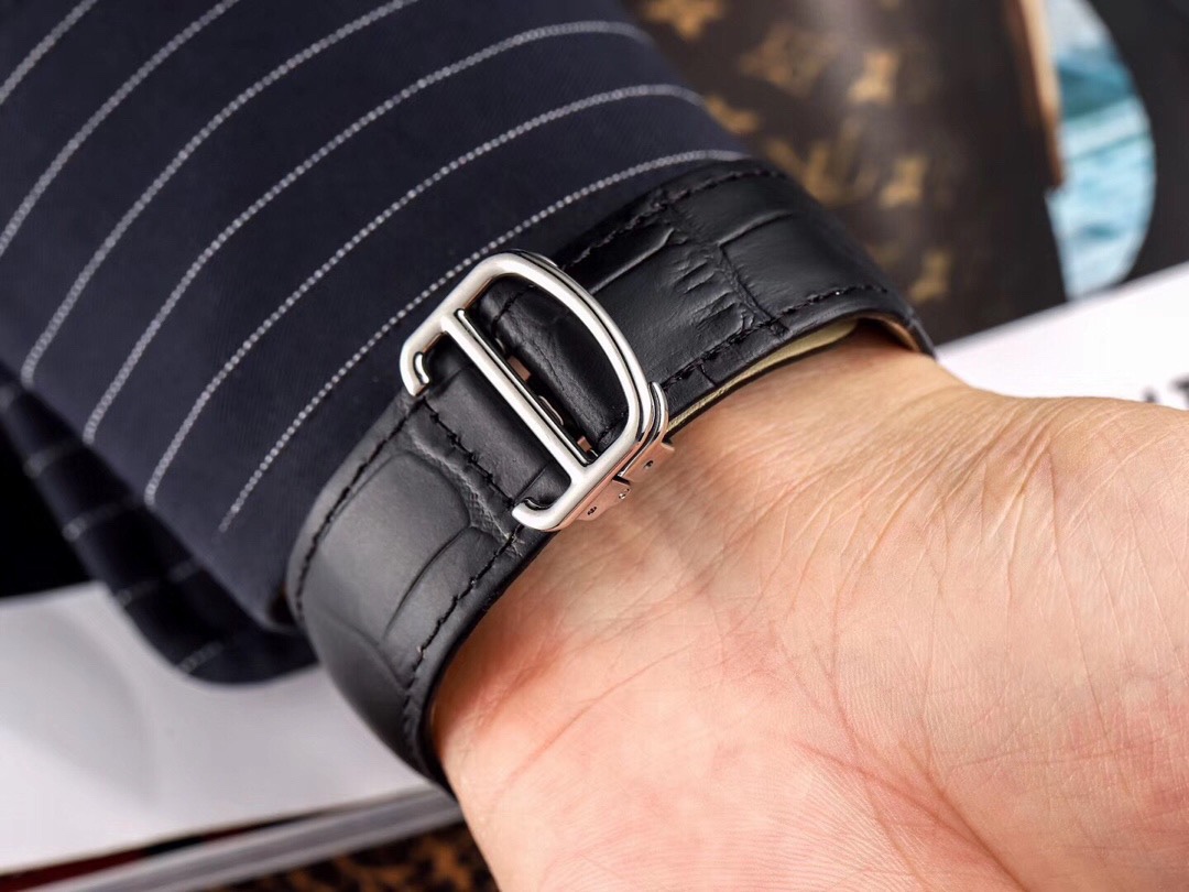 卡地亚-Cartler タンクシリーズ 男士腕表 自動機械式 40mm