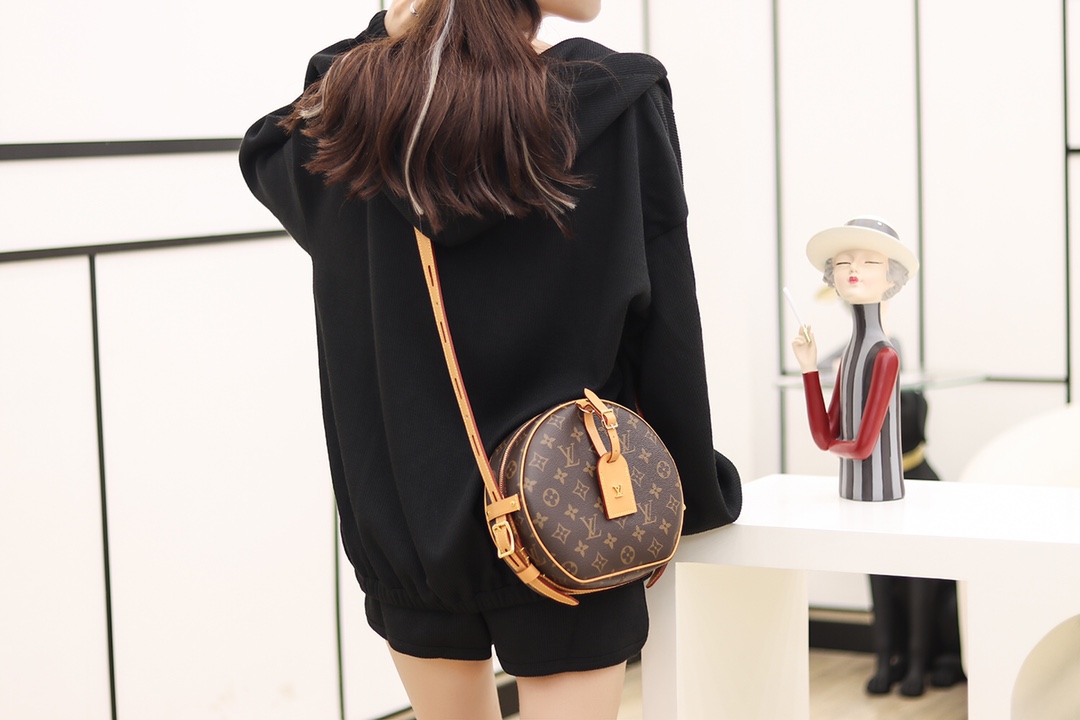 Louis Vuitton LV Boite chapeau souple 圆饼包 M52294