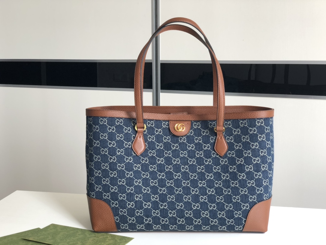 GG Gucci Gucci Denim Denim Presbyopia Shopping Bag I have always wanted a large bag to be light. Neverfull. Those are too popular and too street