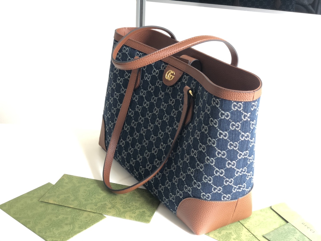 GG Gucci Gucci Denim Denim Presbyopia Shopping Bag I have always wanted a large bag to be light. Neverfull. Those are too popular and too street