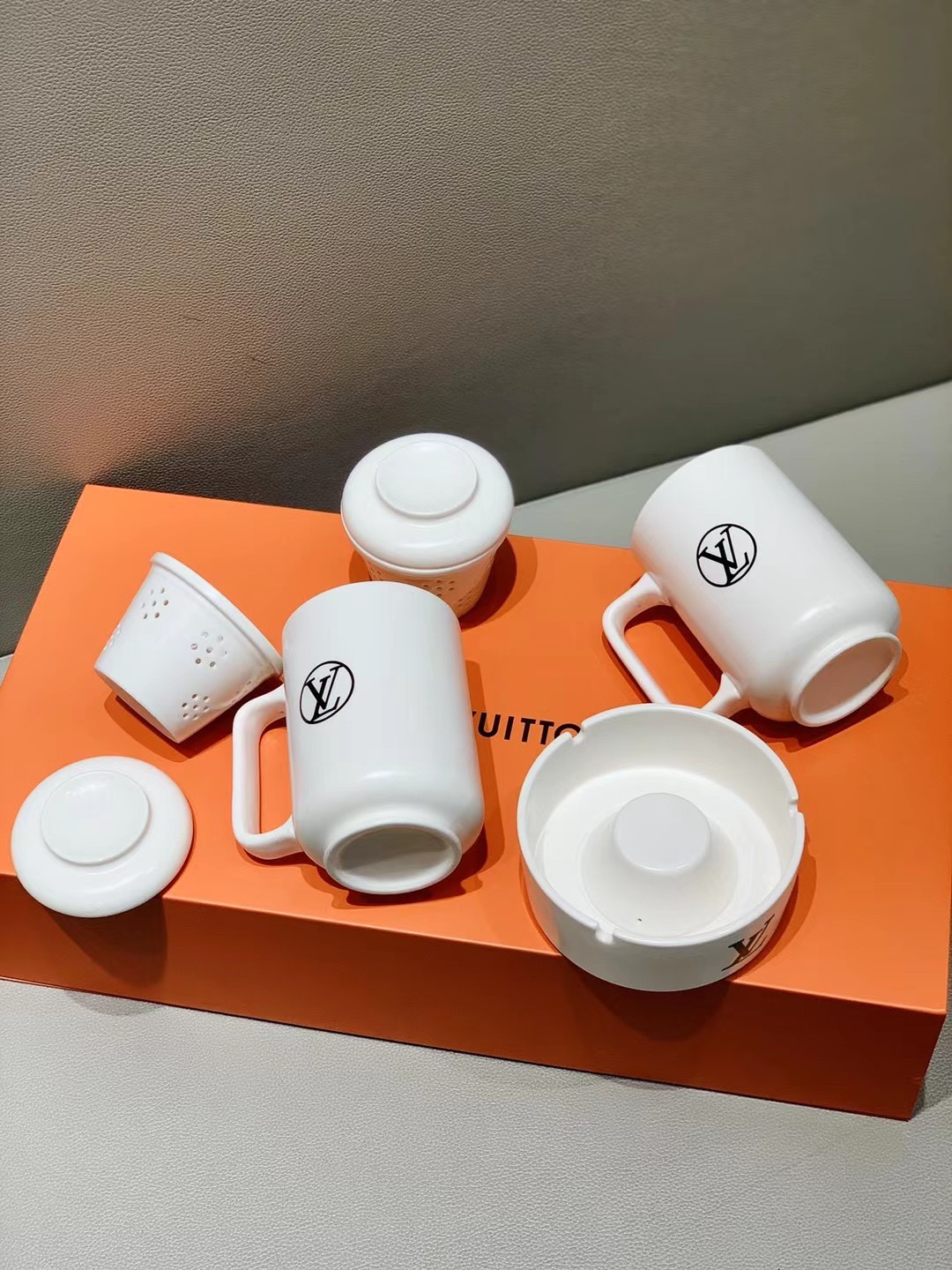 Louis Vuitton Limited Edition Tea Set - Comprehensive 8