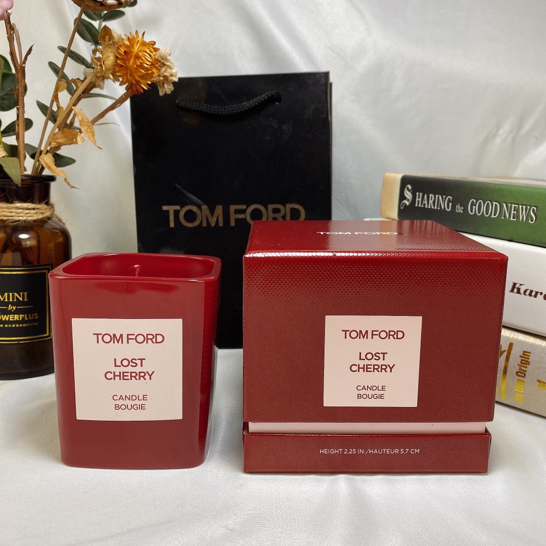 Tom Ford Scented Candle Collection - Neroli Portofino & More 4 i1615992555 1241 0