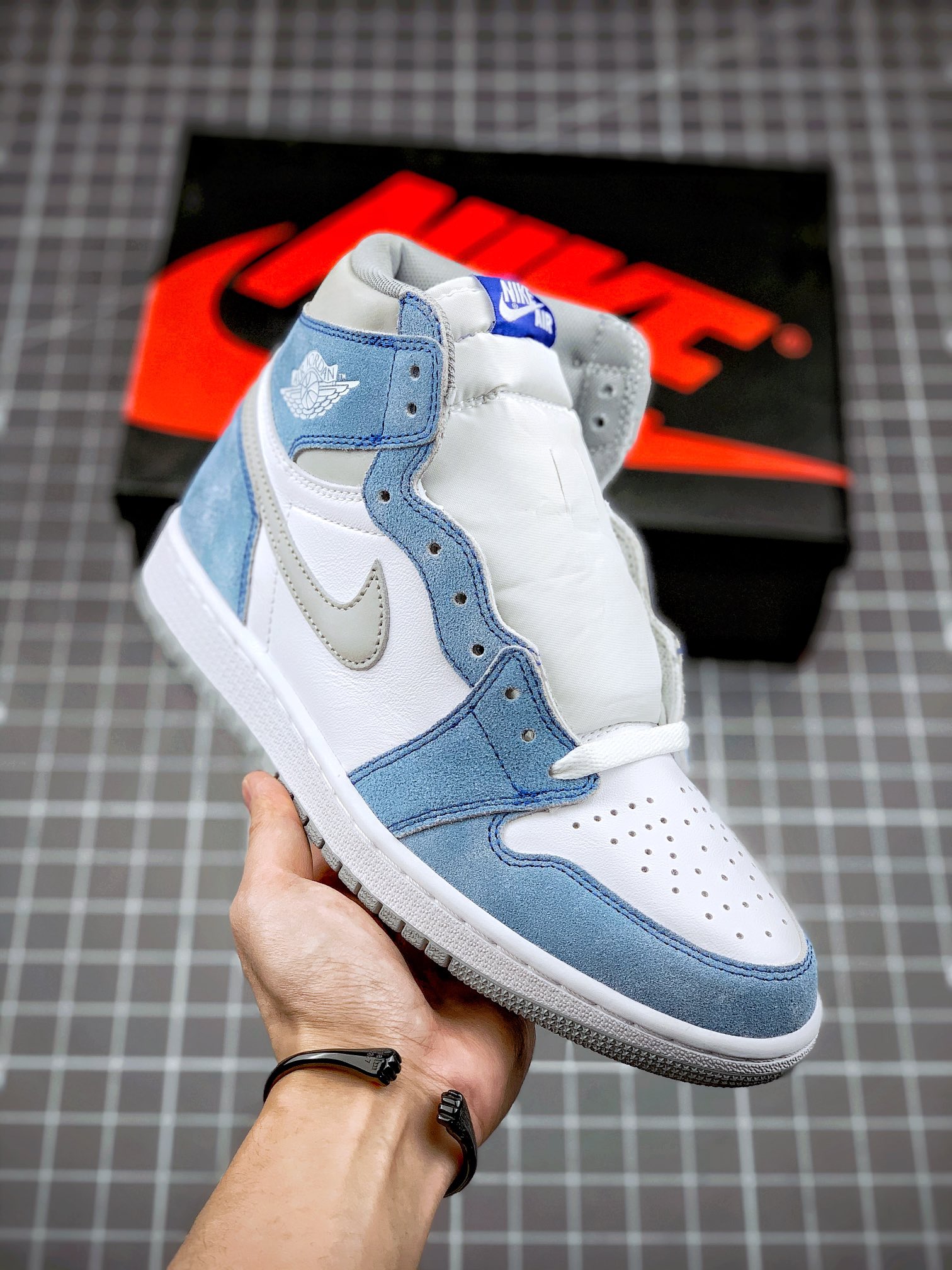 Producción de Dongguan con suela original, el rey de la relación calidad-precio en el mercado💯 AirJordan 1 Retro "Hype…